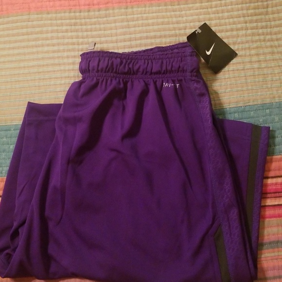 Nike shorts - Picture 2 of 2
